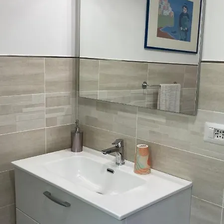 Vista Mare 6 Minuti A Piedi Dalla Spiaggia, Box. Apartment Moneglia